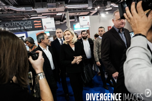 Marine le pen au salon made in france 2019