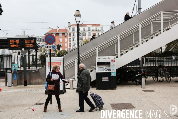 Les pro Macron non investis par LREM tractent à Asniere