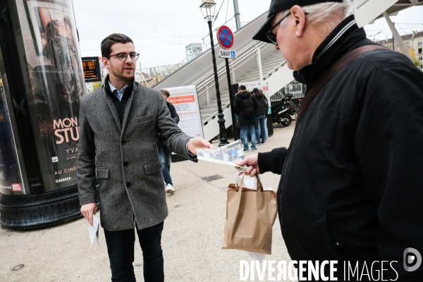 Les pro Macron non investis par LREM tractent à Asniere