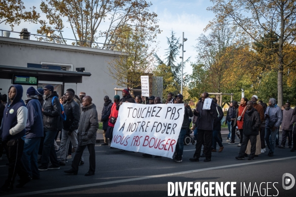 Manifestation des résidents du foyer ADEF de Saint-Ouen