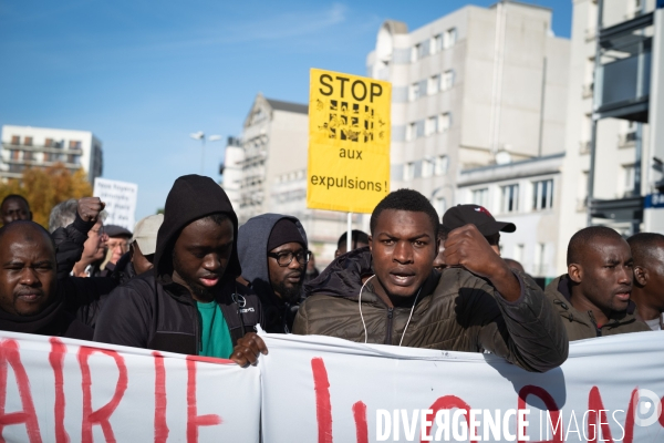 Manifestation des résidents du foyer ADEF de Saint-Ouen