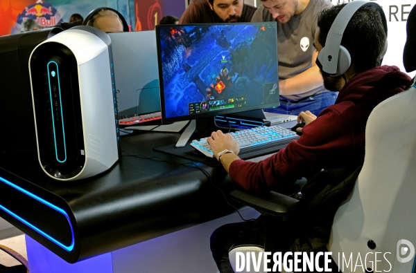 E-sport, tournois et démonstrations de jeux vidéo  sur le parvis de la mairie de Paris