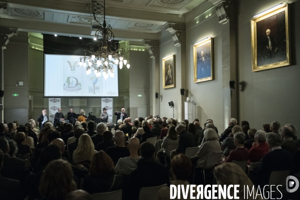 Forum  finances solidaires  à l Hôtel de l industrie.