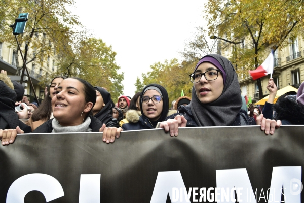 Marche contre l islamophobie, à Paris. March against Islamophobia in Paris.