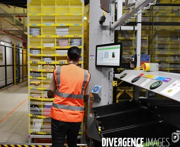 Le nouveau centre de distribution d Amazon de Brétigny sur Orge