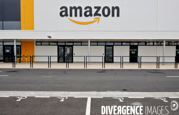 Le nouveau centre de distribution robotisé d Amazon