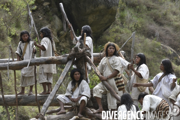 Les  Kogis,  Les gardiens de la Terre . iIs vivent dans la Sierra Nevada de Santa Marta qui représente à leurs yeux le centre du monde, la « Mère Terre »,  avec laquelle ils vivent en harmonie