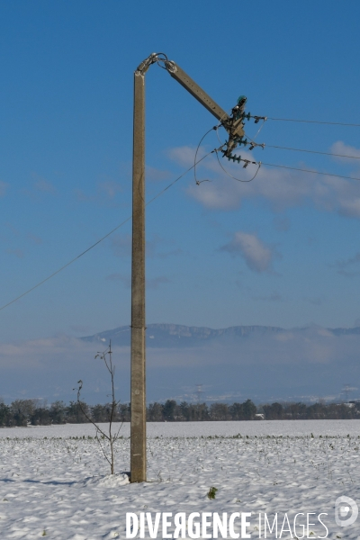 Après la neige des milliers de foyers privés d électricité en Rhône-Alpes