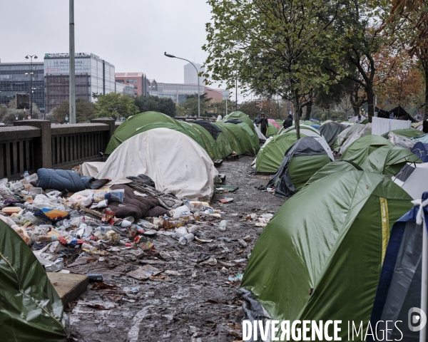 Réfugiés porte d Aubervilliers