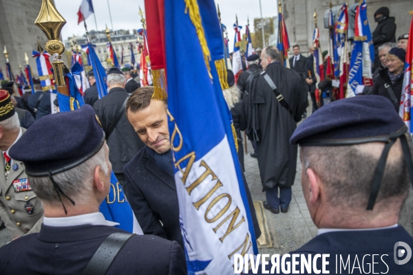 Cérémonie célébration de l armistice du 11 novembre 1918 sous l Arc de Triomphe à Paris