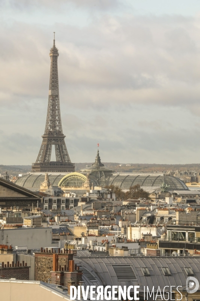 La tour eiffel vue des galeries lafayette