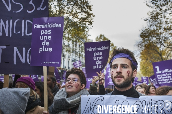 Marche Parisienne contre les violences faites aux femmes