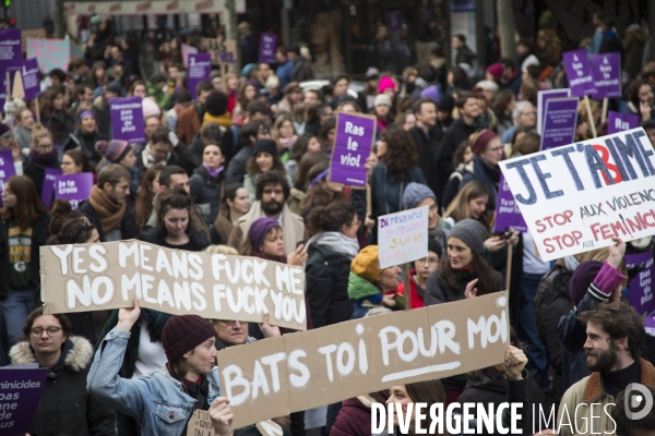 Manifestation contre les féminicides et les violences faites aux femmes