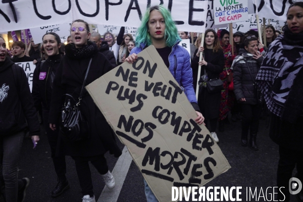 Manifestation contre les féminicides et les violences faites aux femmes