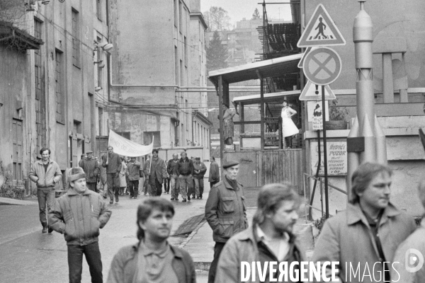 PRAGUE 1989 . La revolution de velour - The velvet revolution