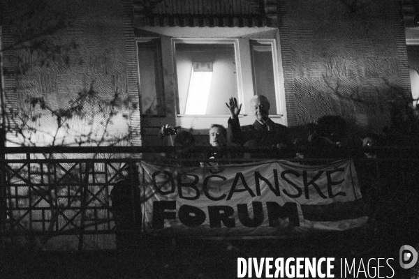 PRAGUE 1989 . La revolution de velour - The velvet revolution