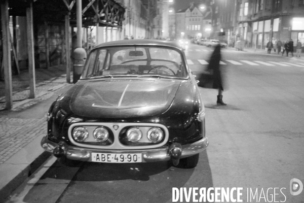 PRAGUE 1989 . La revolution de velour - The velvet revolution