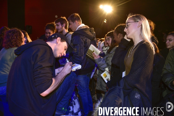 Le film LA DERNIERE VIE DE SIMON présenté par la scénariste Sabrina B KARINE, et les comédiens Camille CLARIS et Martin KARMANN. The film THE LAST LIFE OF SIMON presented by screenwriter Sabrina B KARINE, and actors Camille CLARIS and Martin KARMANN