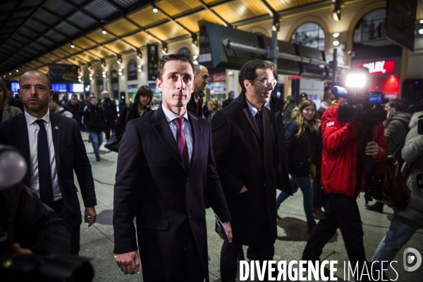 Jean-Baptiste DJEBBARI à la rencontre d agents de la SNCF.
