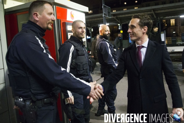 Jean-Baptiste DJEBBARI à la rencontre d agents de la SNCF.