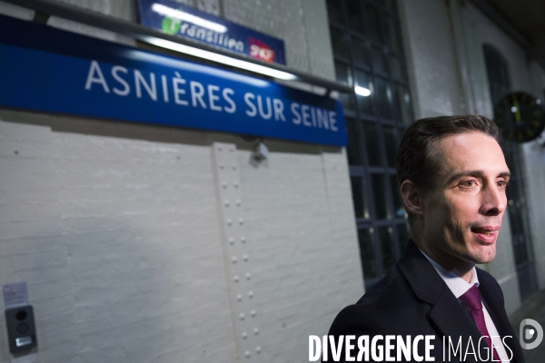 Jean-Baptiste DJEBBARI à la rencontre d agents de la SNCF.