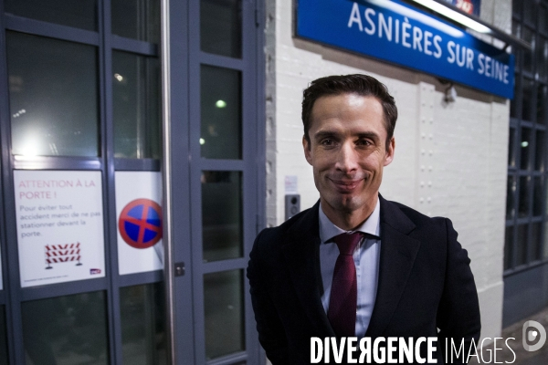Jean-Baptiste DJEBBARI à la rencontre d agents de la SNCF.