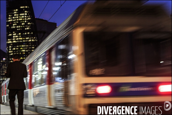 Voyage dans les Tranciliens de la SNCF le long de la ligne L.