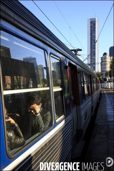 Voyage dans les Tranciliens de la SNCF le long de la ligne L.