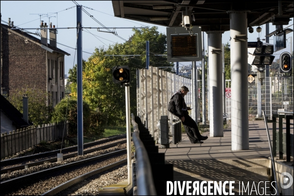 Voyage dans les Tranciliens de la SNCF le long de la ligne L.