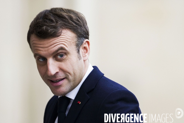 Portraits d Emmanuel MACRON à l Elysée.