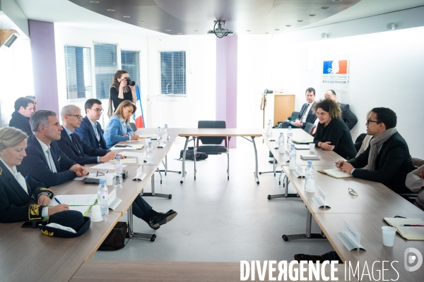 Mains d Oeuvres - Rencontre avec le ministre de la Culture Franck Riester