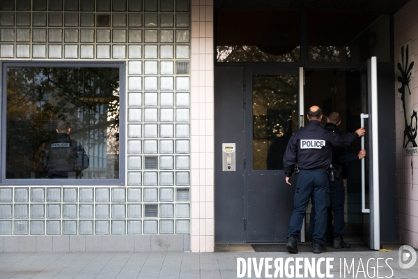 Patrouille de police dans un quartier de reconquête républicaine