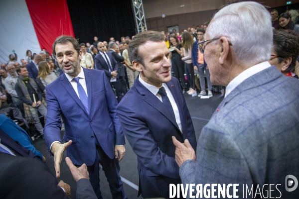 Emmanuel Macron , grand debat national à Greoux-les-bains