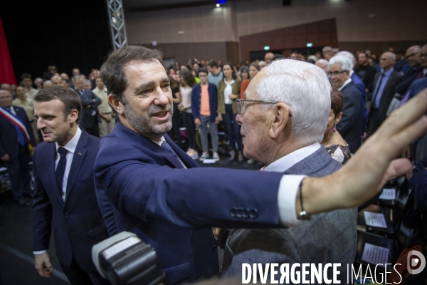 Emmanuel Macron , grand debat national à Greoux-les-bains