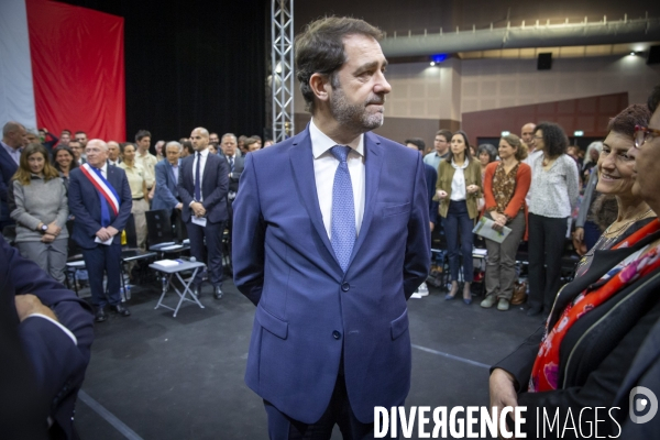 Emmanuel Macron , grand debat national à Greoux-les-bains