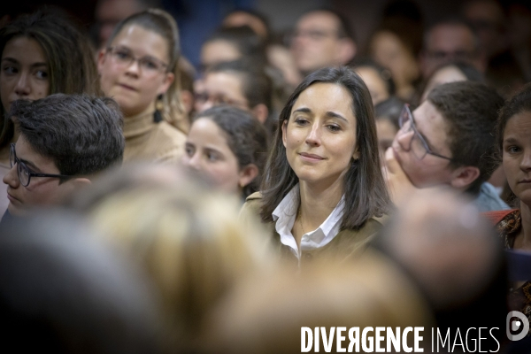 Emmanuel Macron , grand debat national à Greoux-les-bains