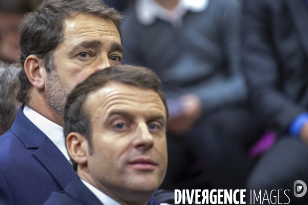 Emmanuel Macron , grand debat national à Greoux-les-bains