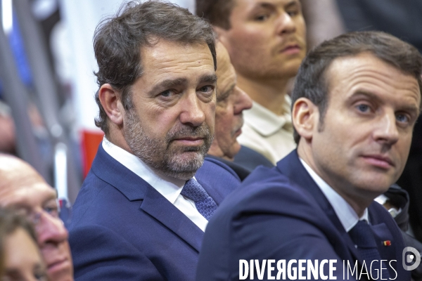 Emmanuel Macron , grand debat national à Greoux-les-bains