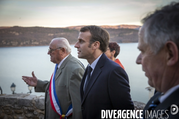 Emmanuel Macron , grand debat national à Greoux-les-bains