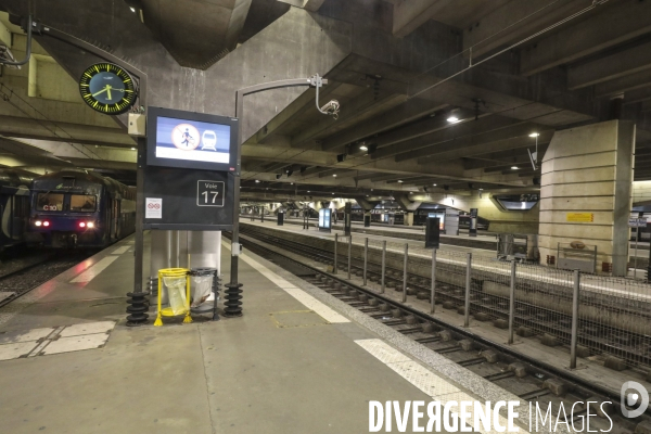 Gare montparnasse pas de trains ni metros