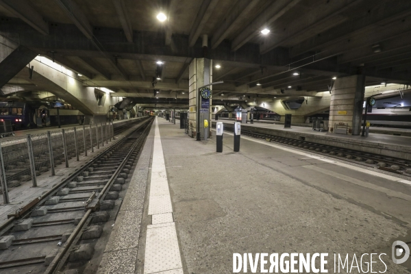 Gare montparnasse pas de trains ni metros