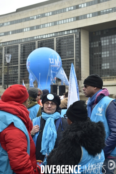 Grève du 5 décembre 2019 à Paris. National strike of 5 December 2019 in Paris.