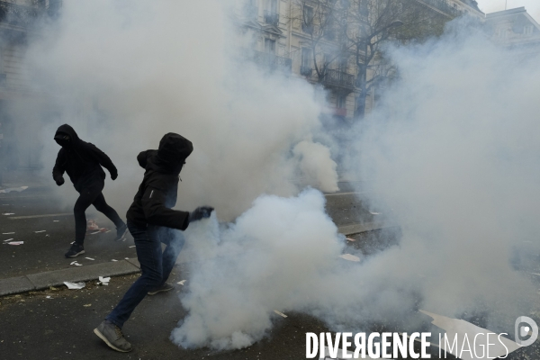 Manifestation contre la réforme des retraites Paris 2019. Protests Against Pension Reforms in Paris.