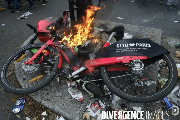 Manifestation contre la réforme des retraites Paris 2019. Protests Against Pension Reforms in Paris.