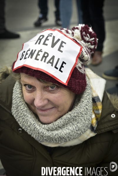 Manifestation pour la Grève du 5 décembre 2019 à Paris. National strike of 5 December 2019 in Paris.