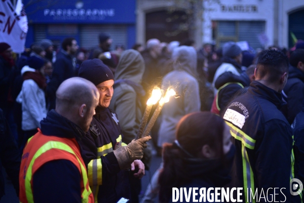 Manifestation pour la Grève du 5 décembre 2019 à Paris. National strike of 5 December 2019 in Paris.