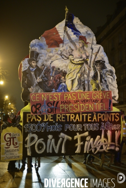 Manifestation pour la Grève du 5 décembre 2019 à Paris. National strike of 5 December 2019 in Paris.