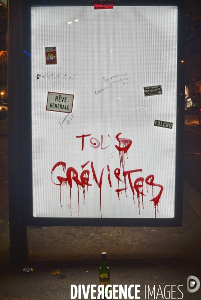 Manifestation pour la Grève du 5 décembre 2019 à Paris. National strike of 5 December 2019 in Paris.