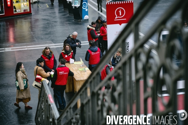Début de la grève à la gare de l Est