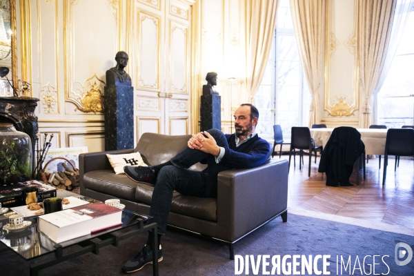 Le Premier Ministre Edouard PHILIPPE dans son bureau à l Hôtel Matignon  Le Premier Ministre Edouard PHILIPPE dans son bureau à l Hôtel Matignon.